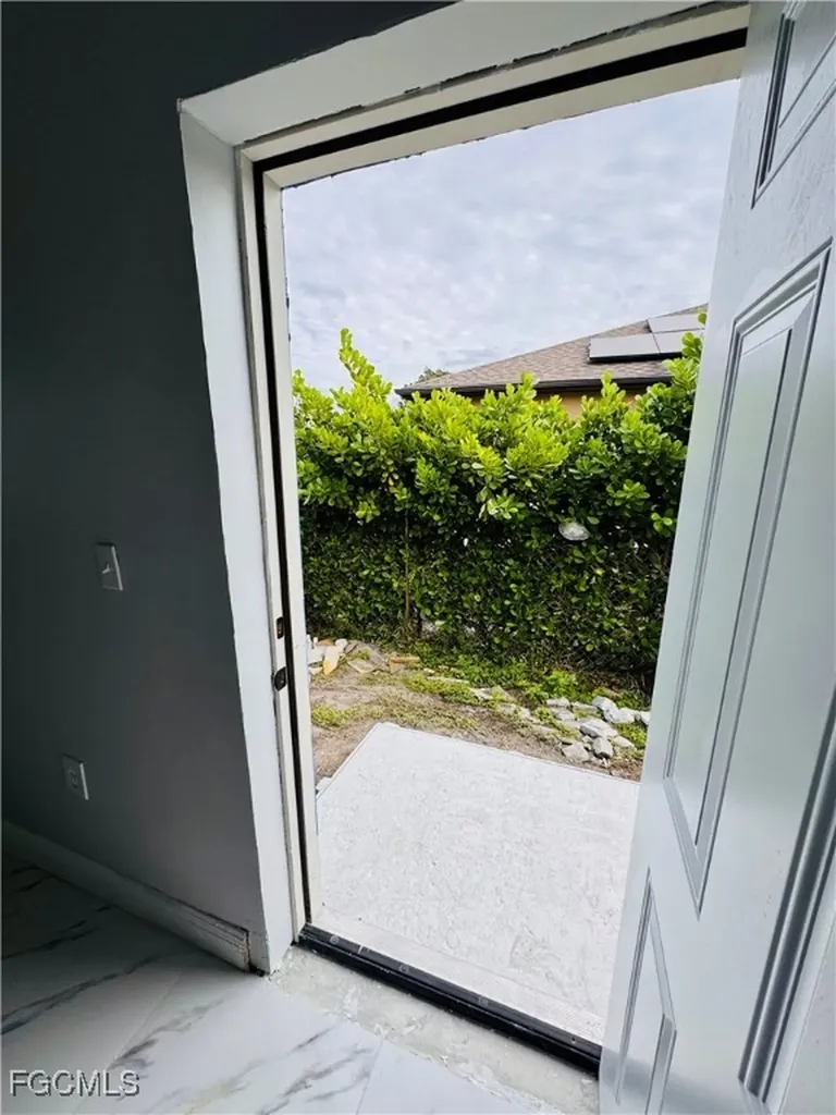 2510 18th Street SW Lehigh Acres FL 33976