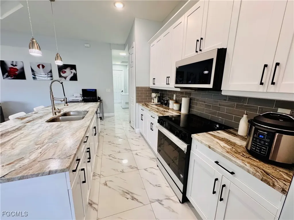 2510 18th Street SW Lehigh Acres FL 33976