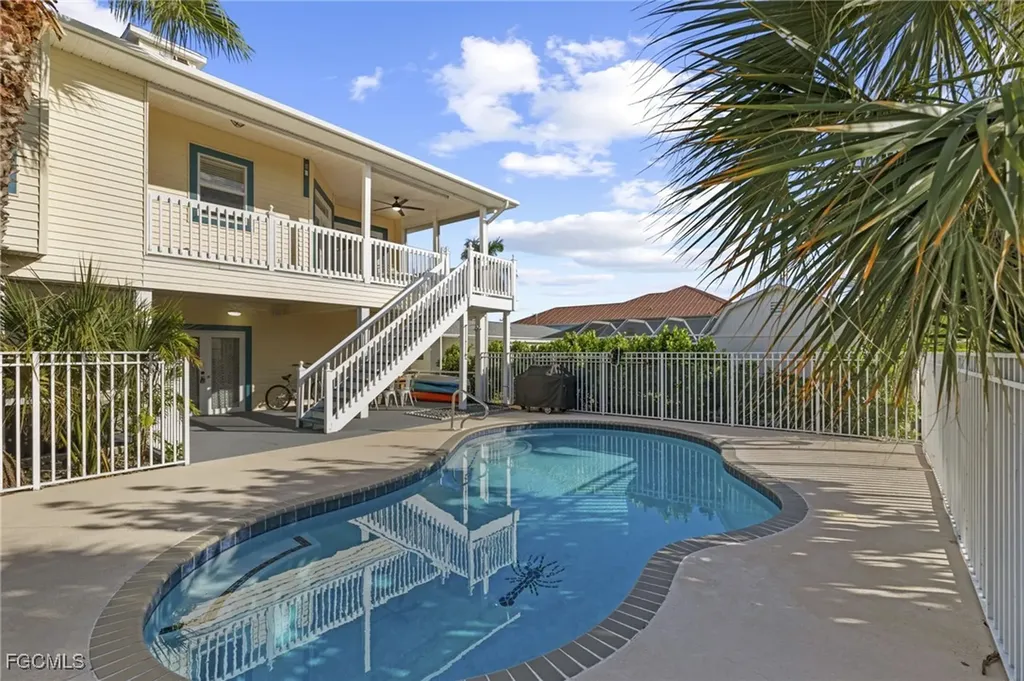 2291 Palm Avenue St. James City FL 33956