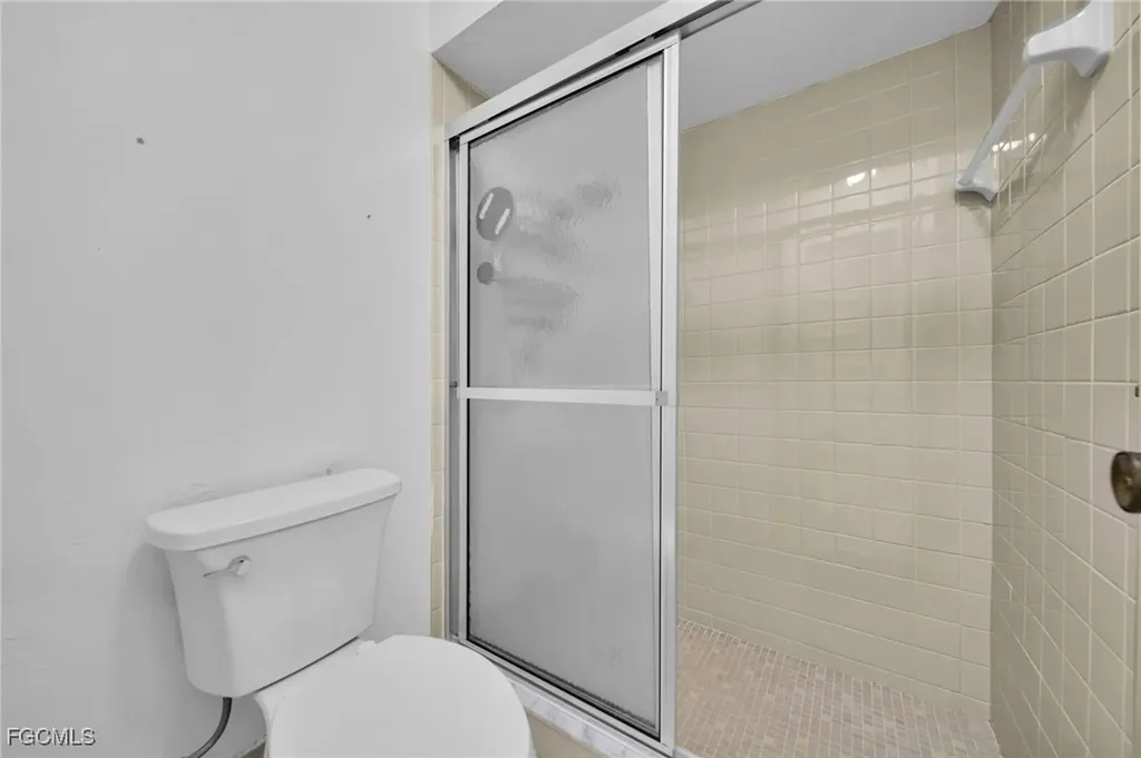 719 SE 12th Avenue Cape Coral FL 33990