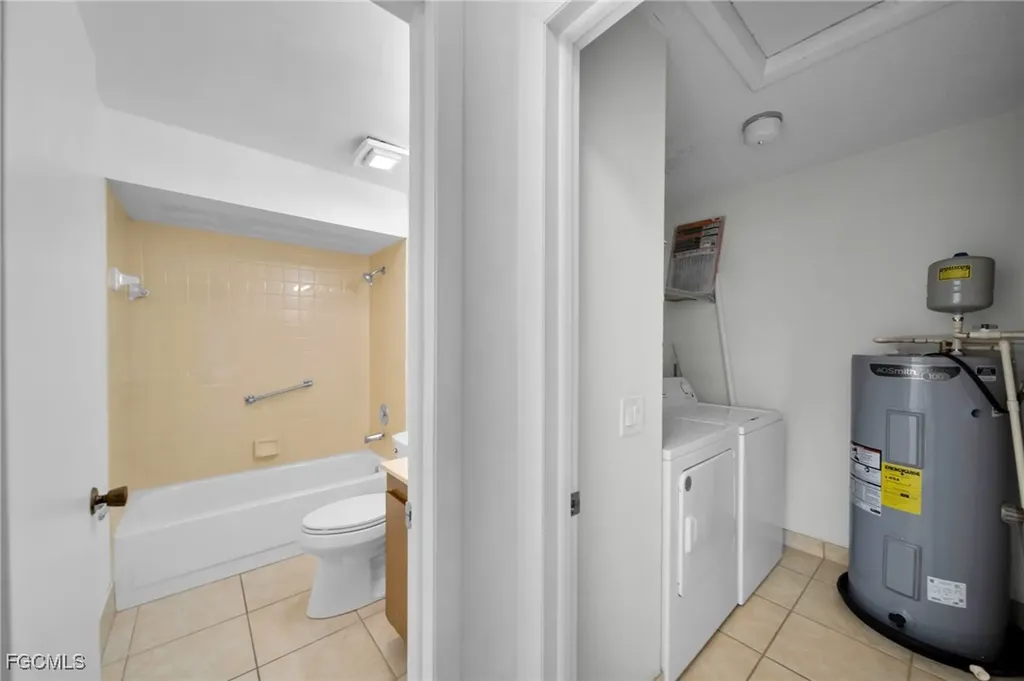 719 SE 12th Avenue Cape Coral FL 33990