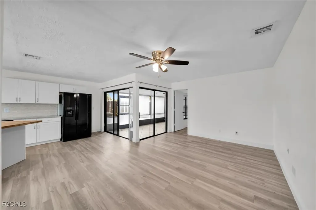 719 SE 12th Avenue Cape Coral FL 33990