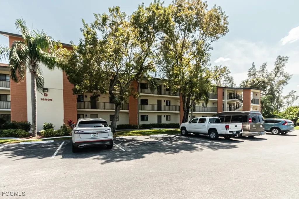 16000 Bay Pointe Boulevard North Fort Myers FL 33917