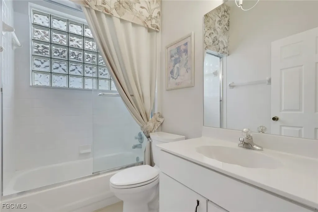 9519 Mariners Cove Lane S Fort Myers FL 33919