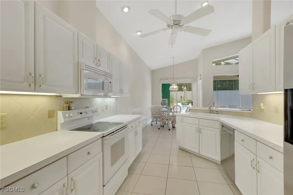 9519 Mariners Cove Lane S Fort Myers FL 33919