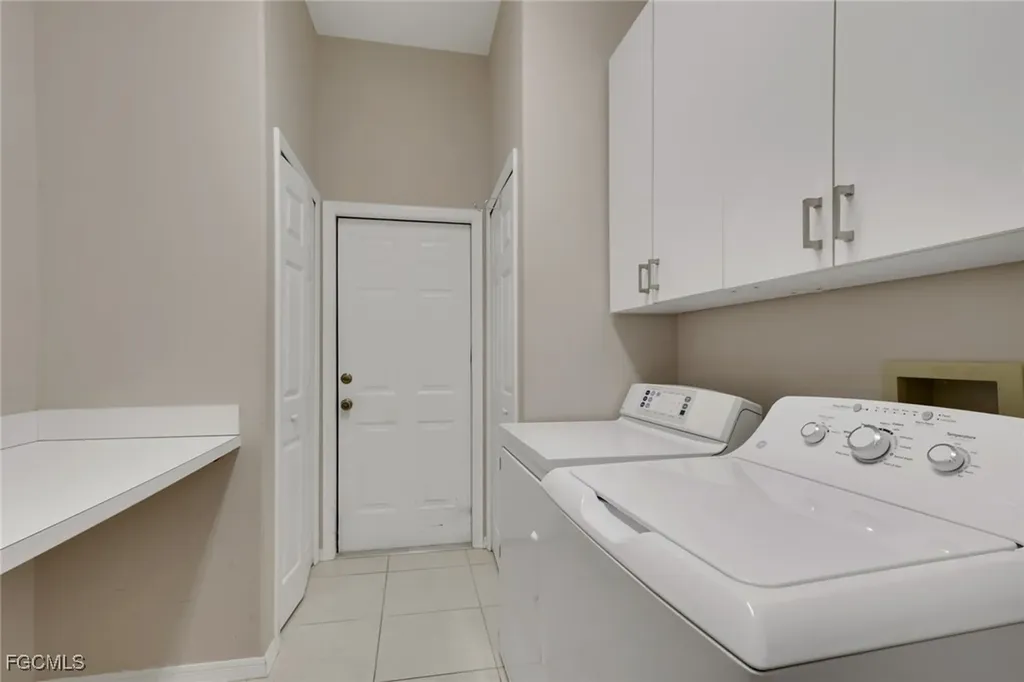 9519 Mariners Cove Lane S Fort Myers FL 33919