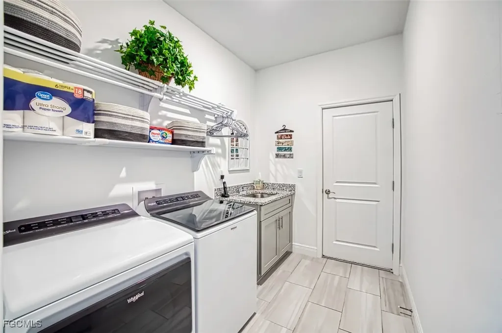 1012 NW 35th Place Cape Coral FL 33993