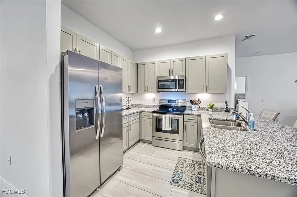1012 NW 35th Place Cape Coral FL 33993