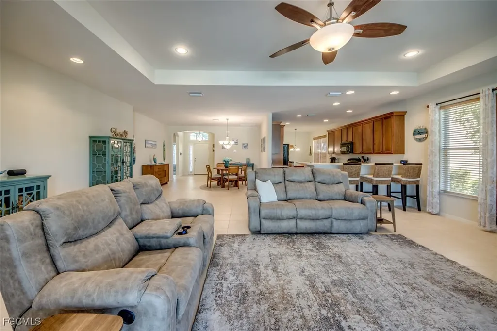 2647 Maraval Court Cape Coral FL 33991