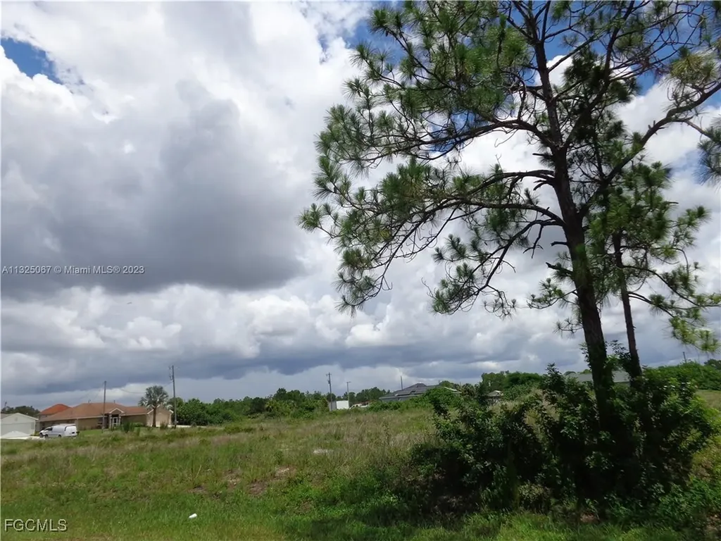1071 Halby Avenue S Lehigh Acres FL 33974
