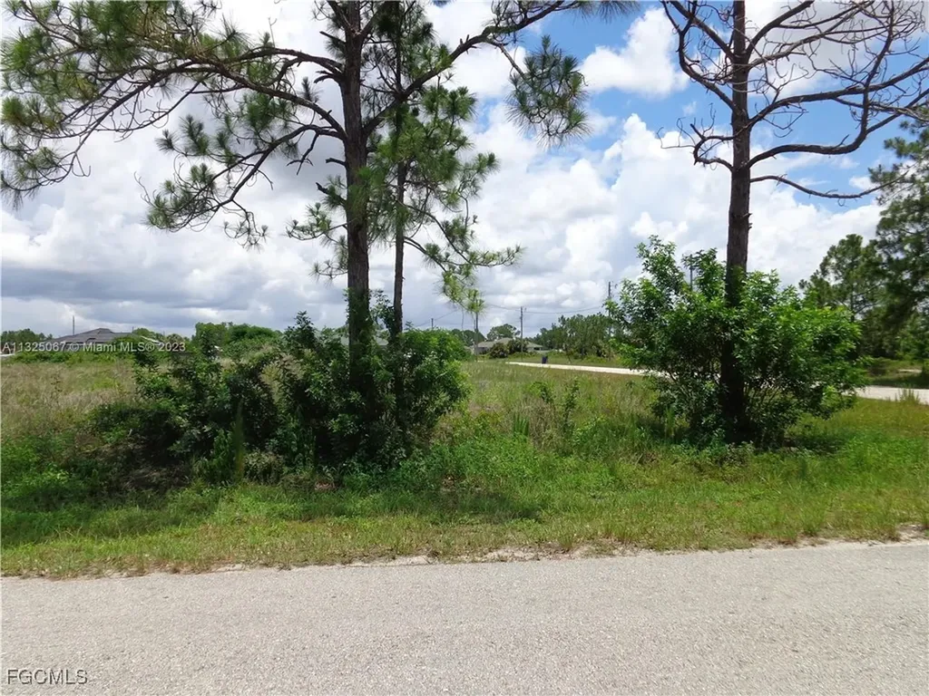 1071 Halby Avenue S Lehigh Acres FL 33974