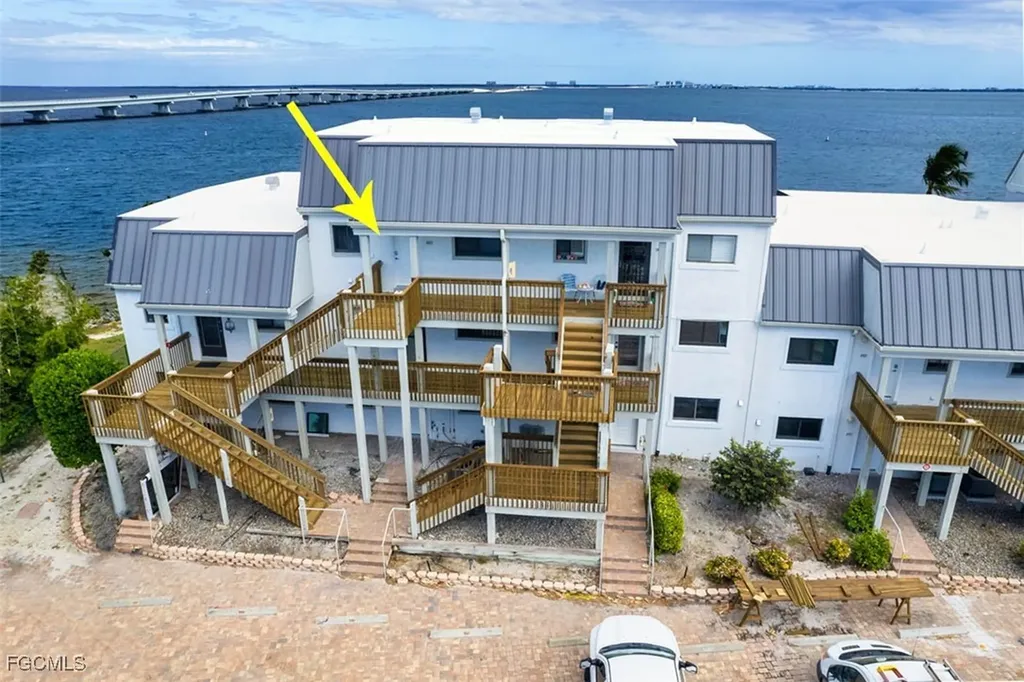 760 Sextant Drive Sanibel FL 33957