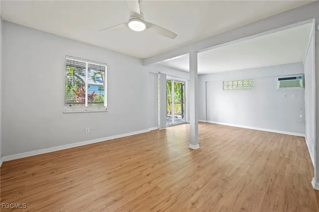1570 Avion Place Naples FL 34104