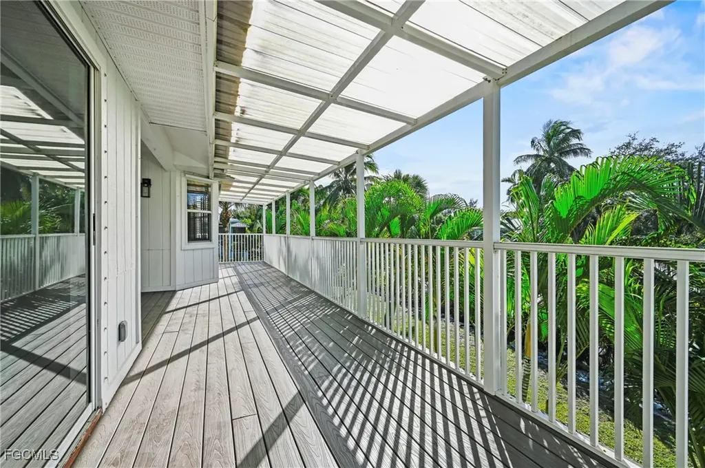 1570 Avion Place Naples FL 34104