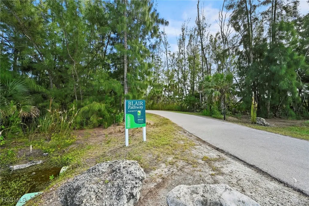 1570 Avion Place Naples FL 34104