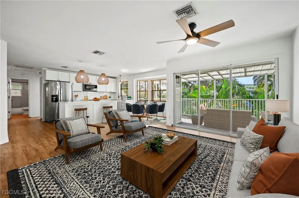 1570 Avion Place Naples FL 34104