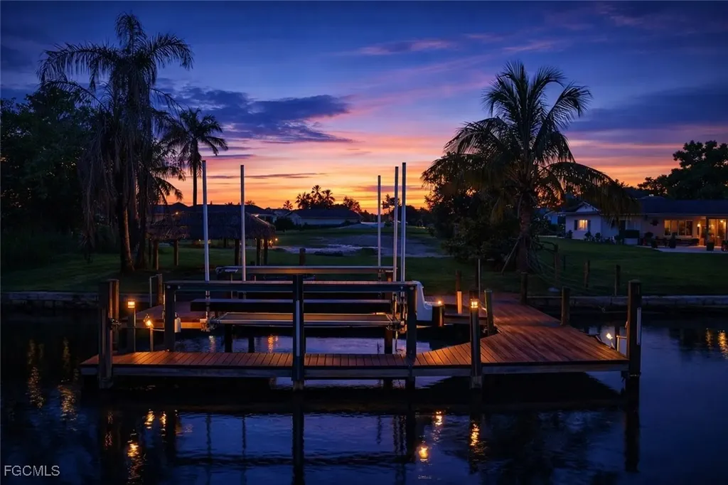 4819 SW 2nd Avenue Cape Coral FL 33914