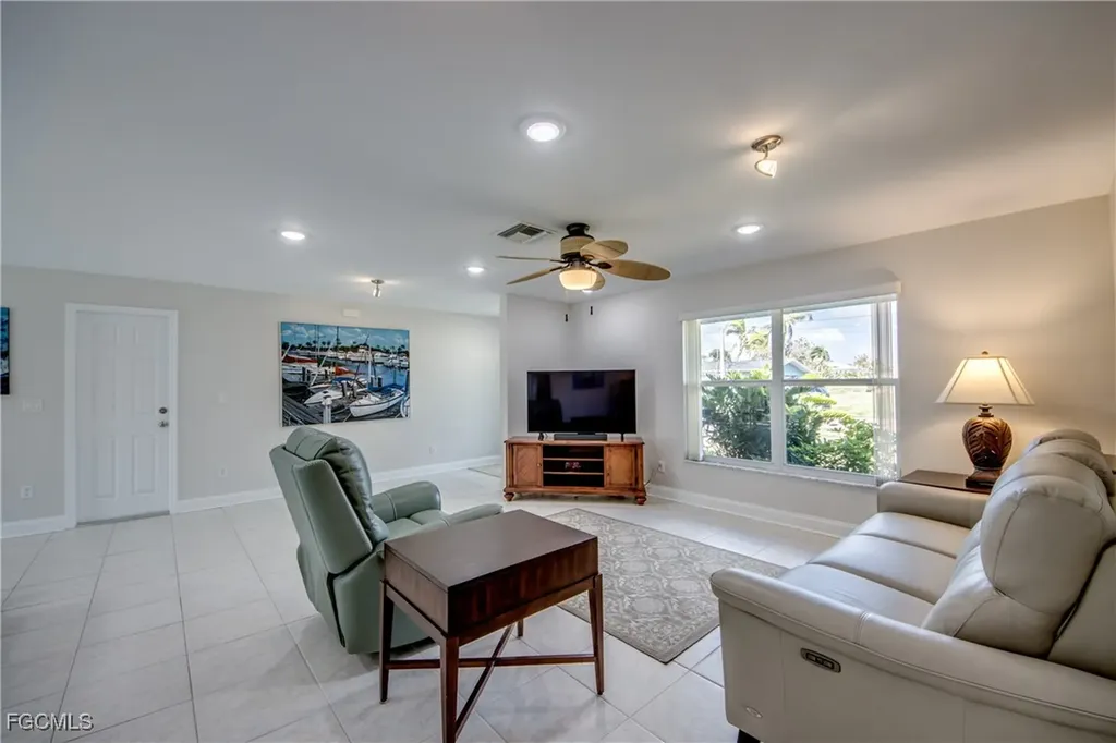 1106 Lorraine Court Cape Coral FL 33904