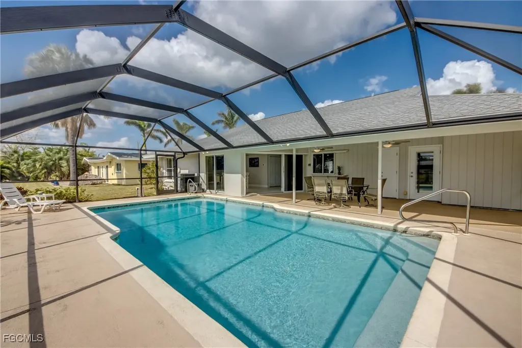 1106 Lorraine Court Cape Coral FL 33904