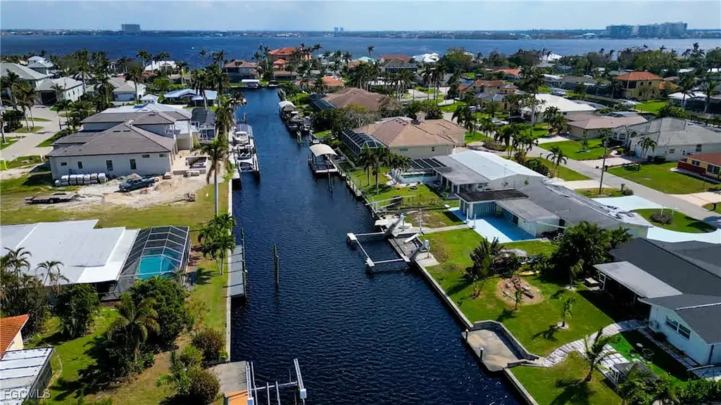 1106 Lorraine Court Cape Coral FL 33904