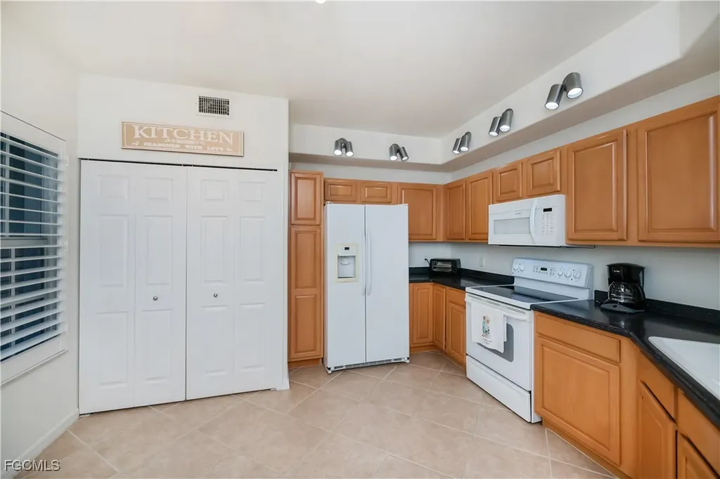 10109 Colonial Country Club Boulevard Fort Myers FL 33913