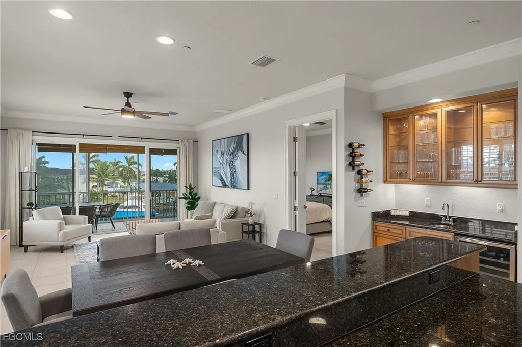 1814 Beach Parkway Cape Coral FL 33904
