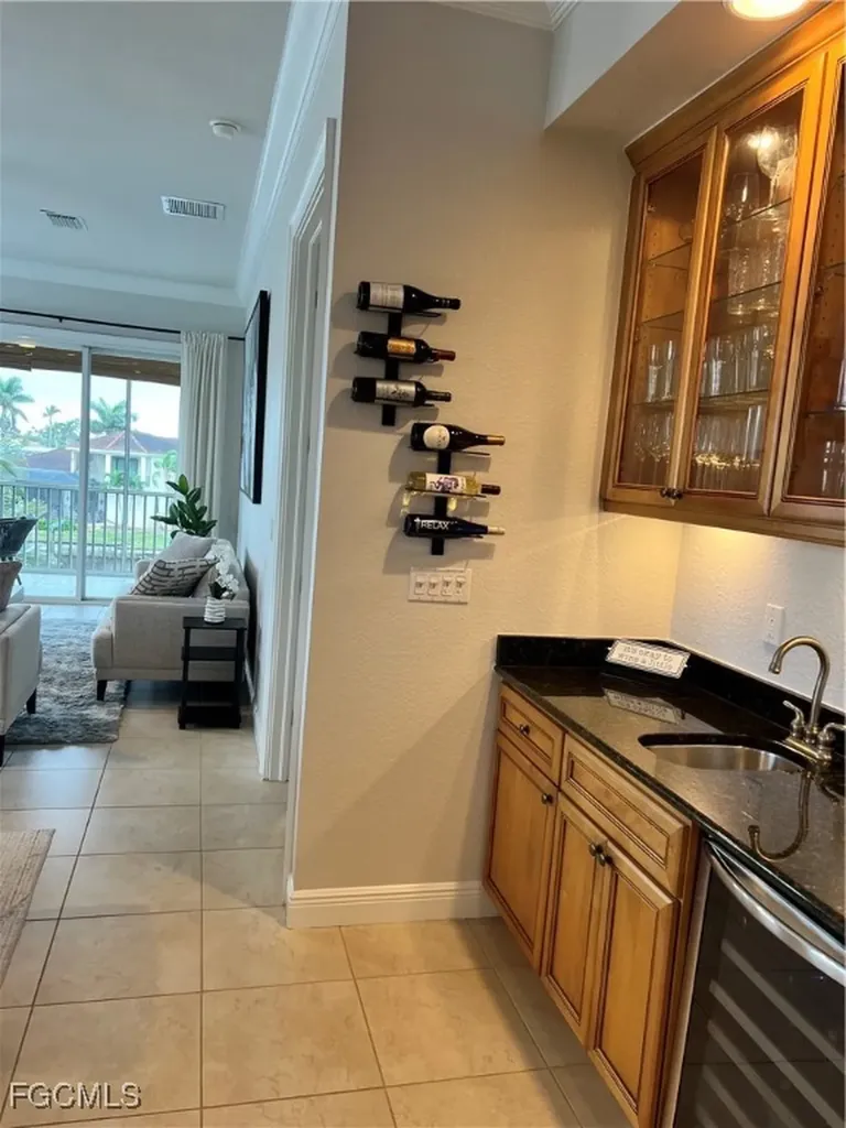 1814 Beach Parkway Cape Coral FL 33904