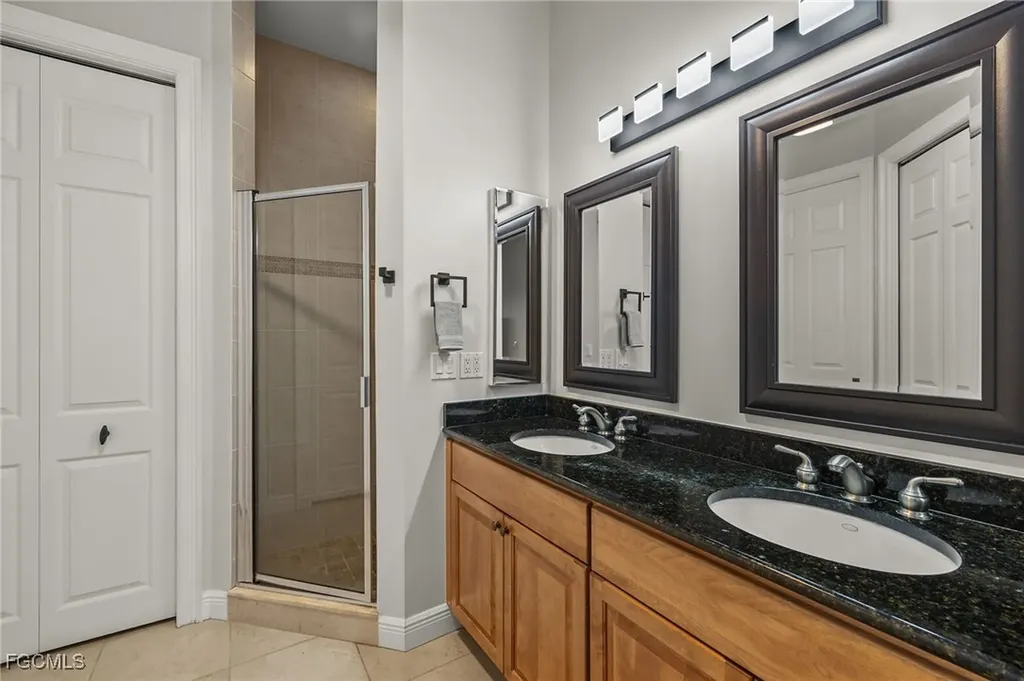 1814 Beach Parkway Cape Coral FL 33904