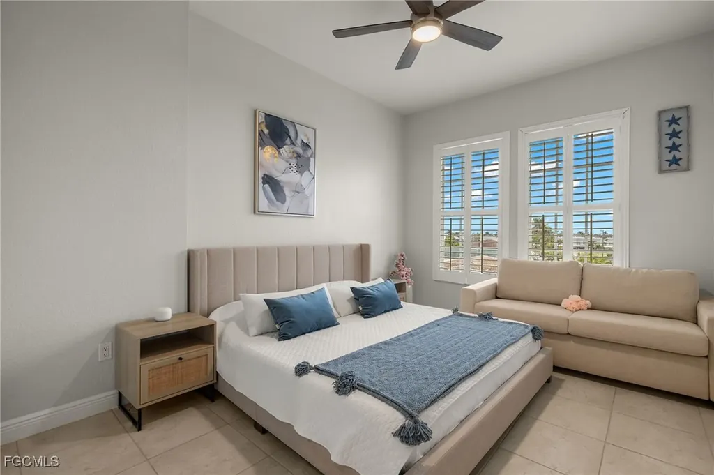 1814 Beach Parkway Cape Coral FL 33904