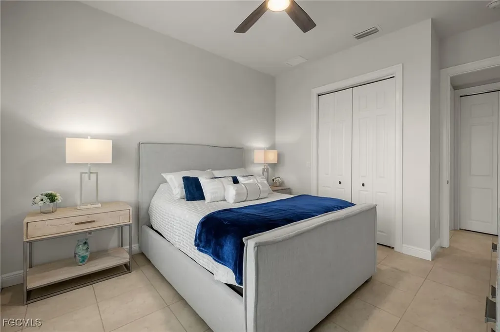 1814 Beach Parkway Cape Coral FL 33904
