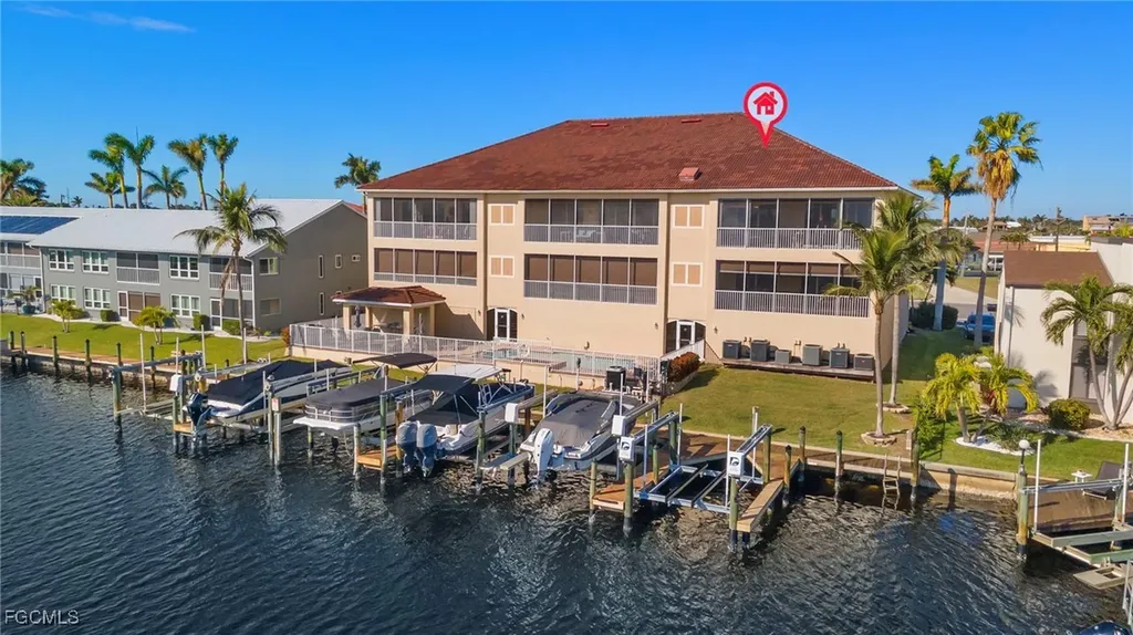 1814 Beach Parkway Cape Coral FL 33904