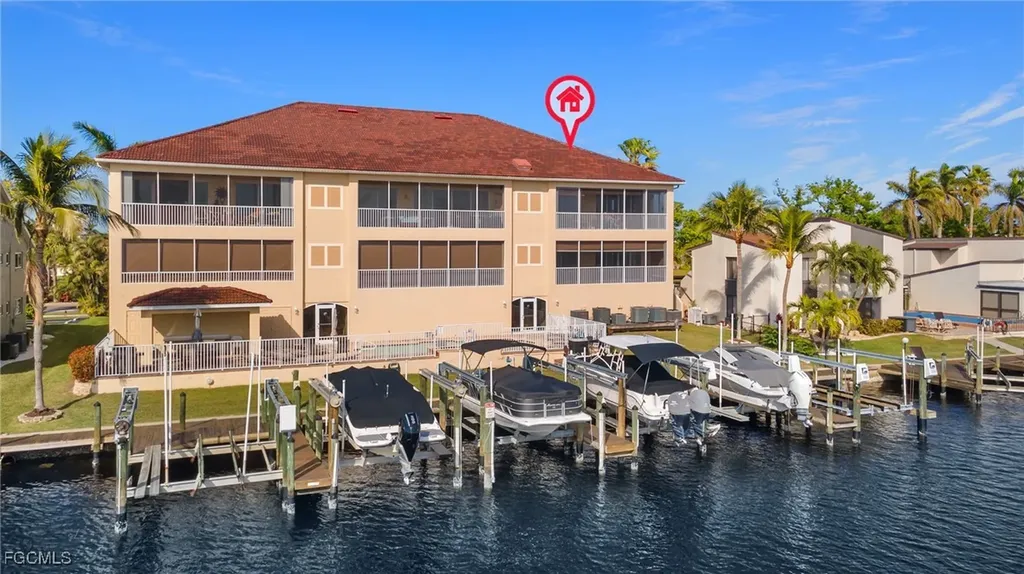 1814 Beach Parkway Cape Coral FL 33904