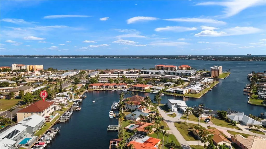 1814 Beach Parkway Cape Coral FL 33904