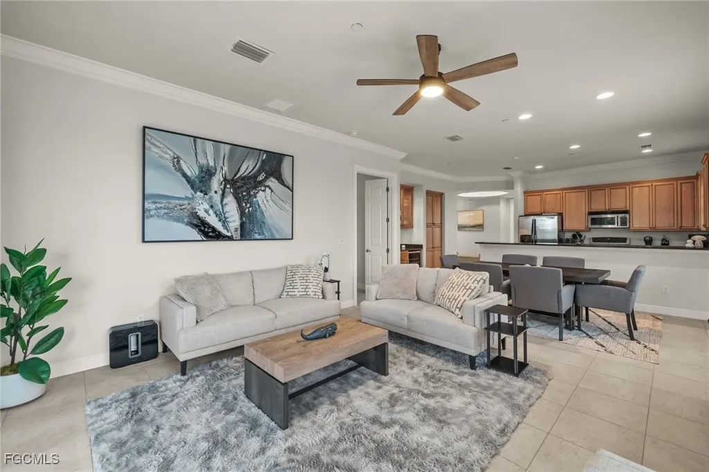 1814 Beach Parkway Cape Coral FL 33904