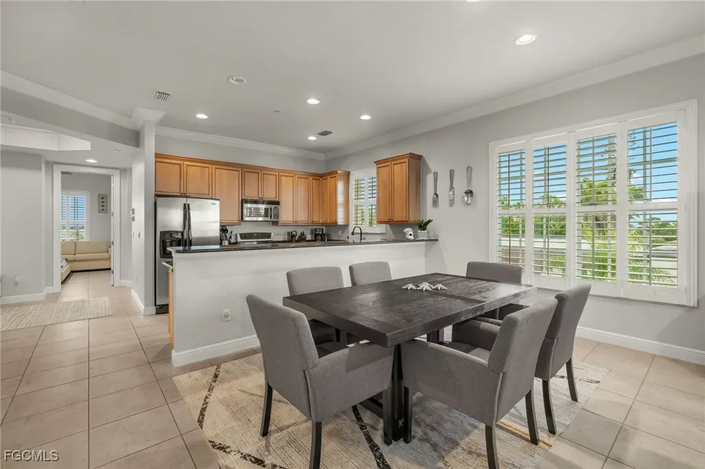 1814 Beach Parkway Cape Coral FL 33904