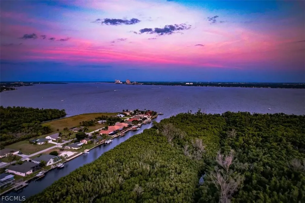1787 Four Mile Cove Parkway Cape Coral FL 33990