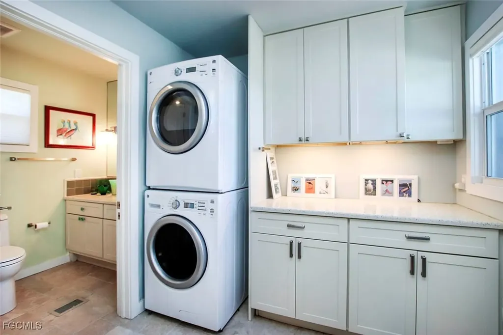 2667 Coconut Drive Sanibel FL 33957