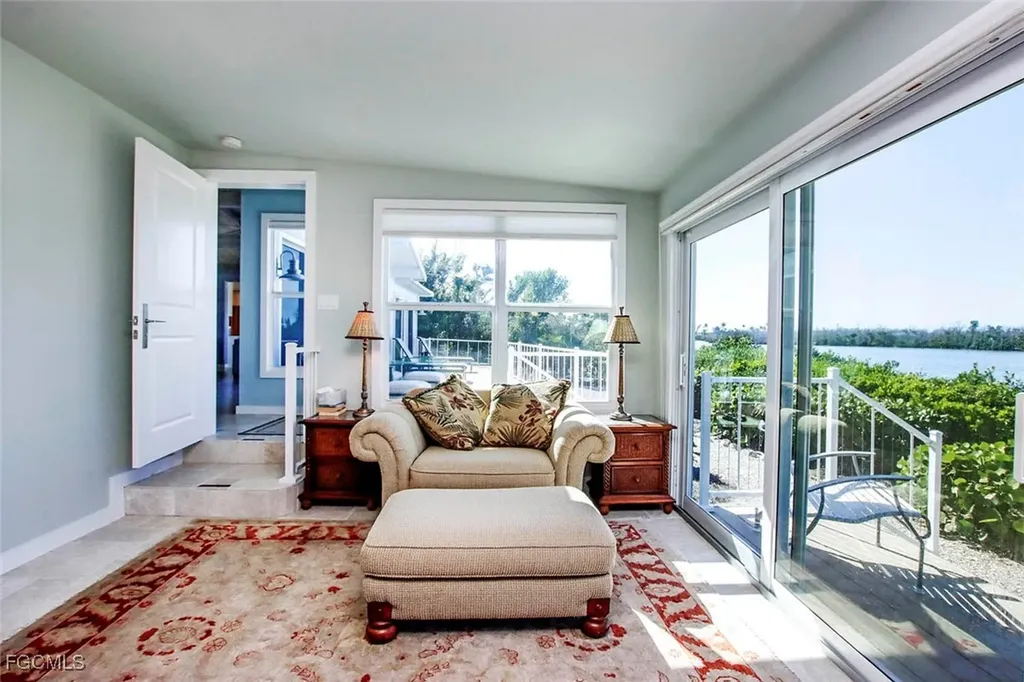 2667 Coconut Drive Sanibel FL 33957