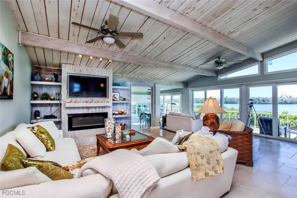 2667 Coconut Drive Sanibel FL 33957