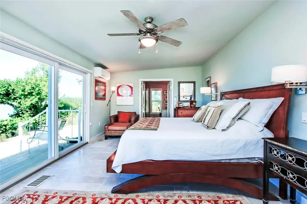 2667 Coconut Drive Sanibel FL 33957