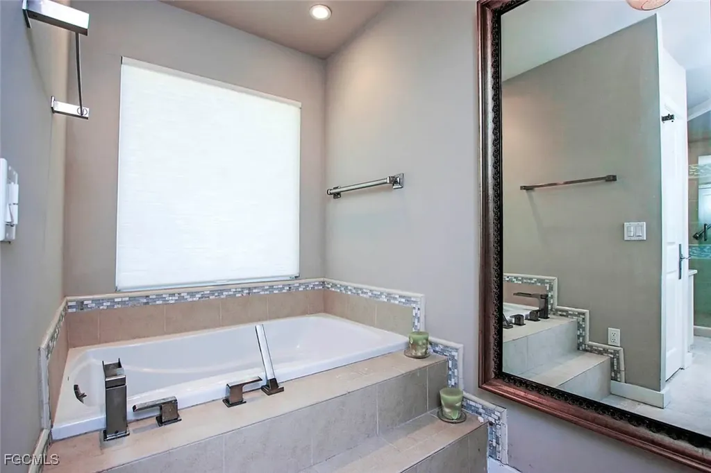 2667 Coconut Drive Sanibel FL 33957