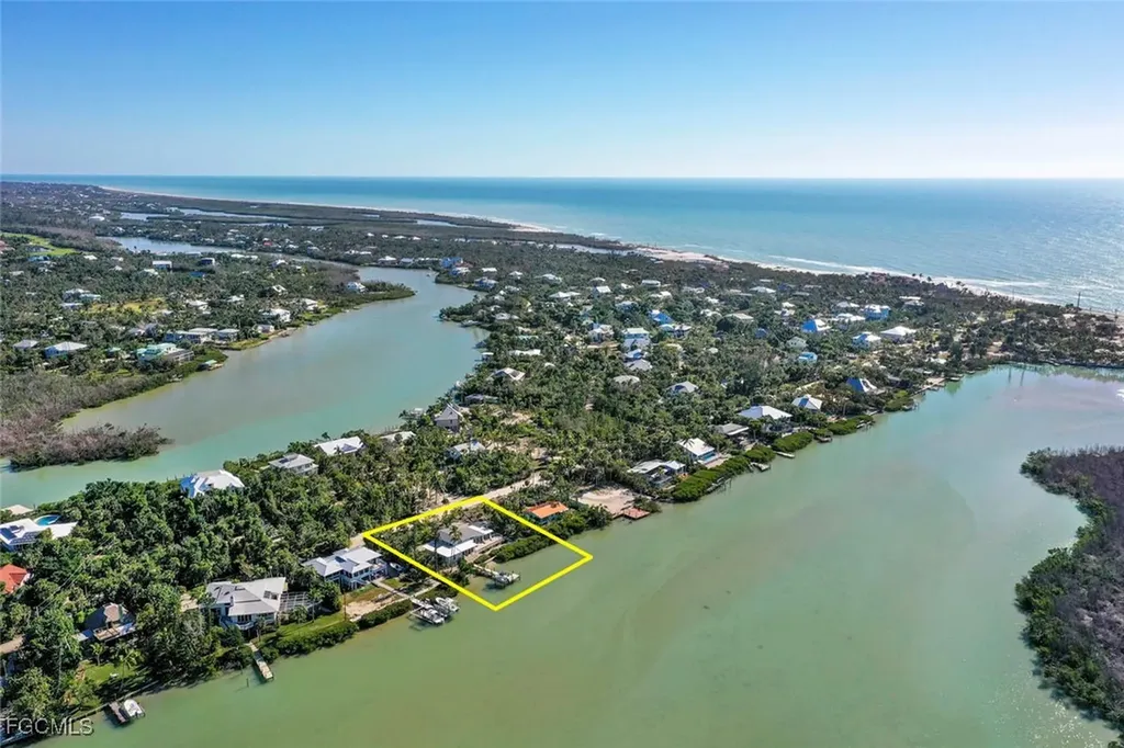 2667 Coconut Drive Sanibel FL 33957