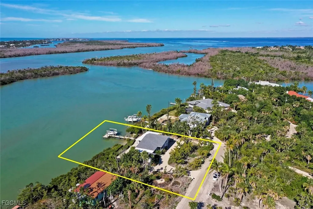 2667 Coconut Drive Sanibel FL 33957