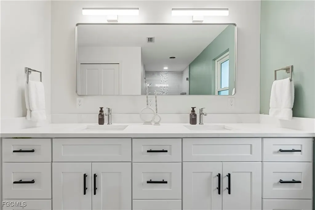 2412 La Salle Avenue Fort Myers FL 33907