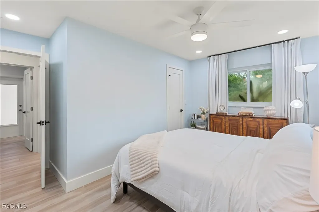 2412 La Salle Avenue Fort Myers FL 33907
