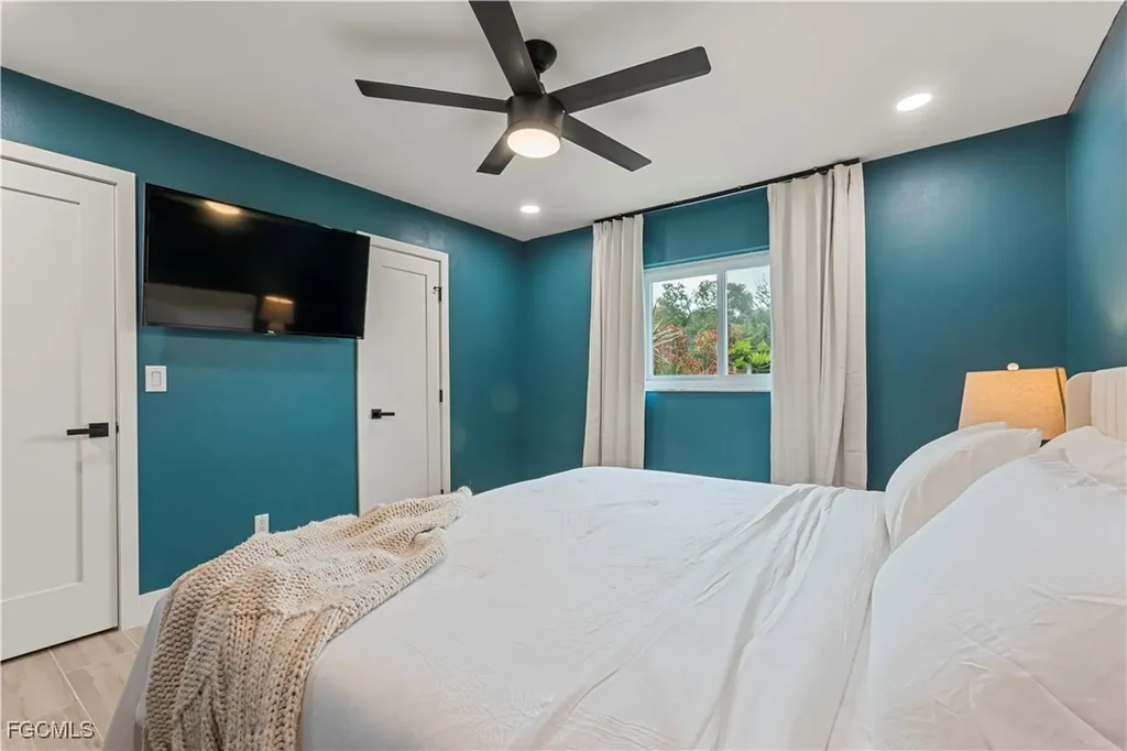 2412 La Salle Avenue Fort Myers FL 33907