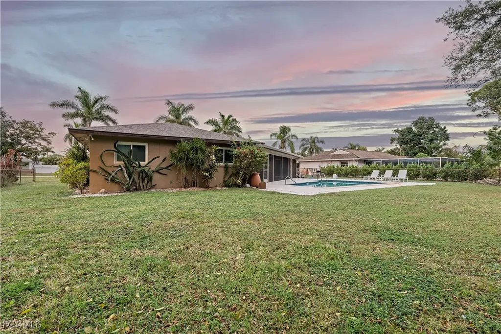 2412 La Salle Avenue Fort Myers FL 33907