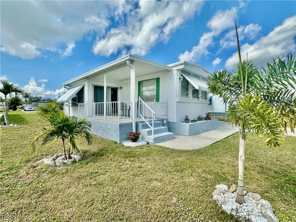 208 Brandywine Lane North Fort Myers FL 33917