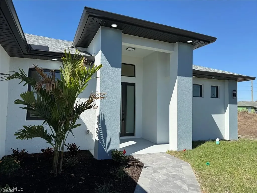 656 Foxchase Drive Lehigh Acres FL 33974