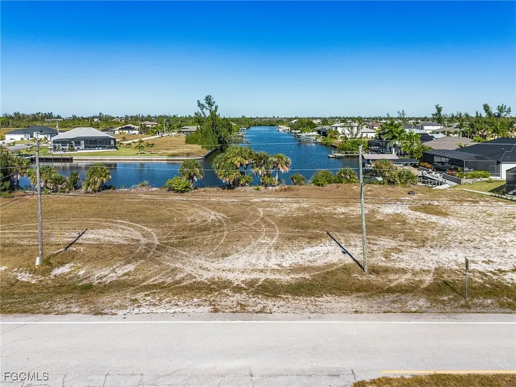 4011 Gulfstream Parkway Cape Coral FL 33993